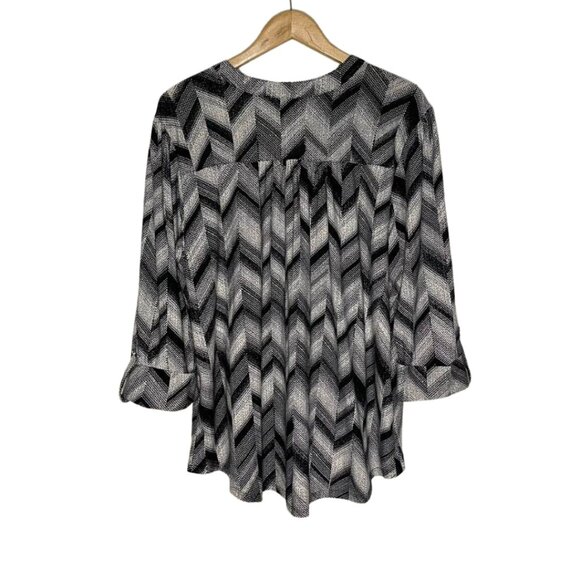Cocomo Black White Chevron Studded Blouse Top Plus Size 2X Roll Tab Career - Picture 3 of 12